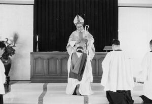 岡上＆前田執事の司祭按手　八代斌助:1960/09/29:八代斌助主教聖別２０周年記念式典