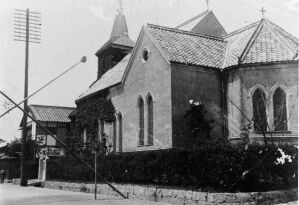 建物　聖ミカエル教会　戦前:日にち不明:覚前師提供の古い写真