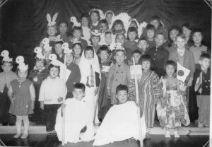 広島復活教会　子供たち　劇:日にち不明:集合写真　子供たち　高松・長門師蔵