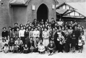 呉信愛教会の会衆　イースター:1952:集合写真　米村　長崎　資料室蔵